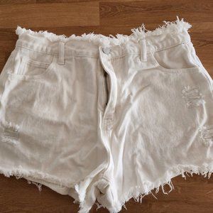 NWOT - BaeVely - White raw edge denim shorts -  Large